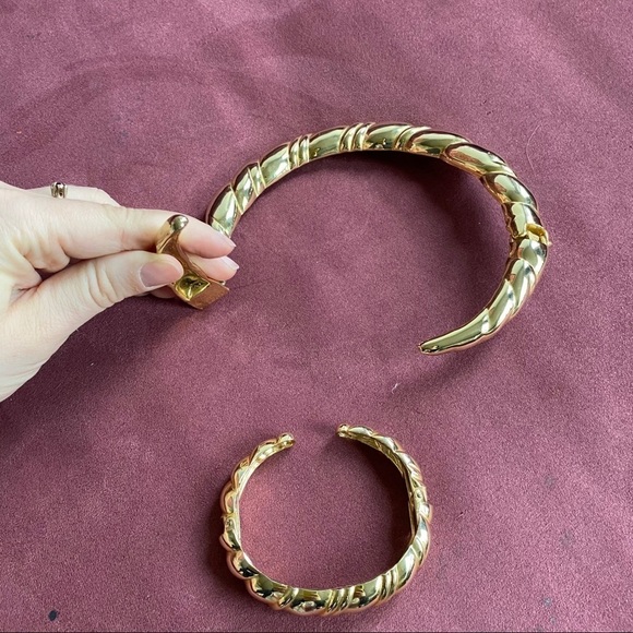 Vintage Gold Necklace and bracelet set - Picture 11 of 12